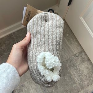 [BRAND NEW] cabin slippers